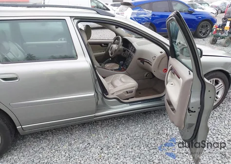 2007 Volvo V70 2.5T from USA, damaged, VIN YV1SW592571659859